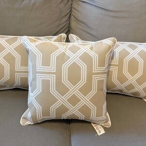 Frontgate Outdoor Throw Pillows - Set of 3 - NWT